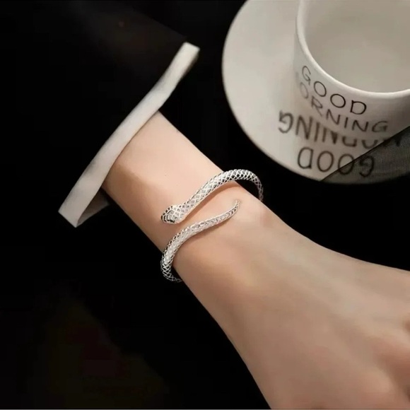 Serpenti Snake Silver Waterproof Green Eyes Cuff Bracelet - Picture 4 of 11